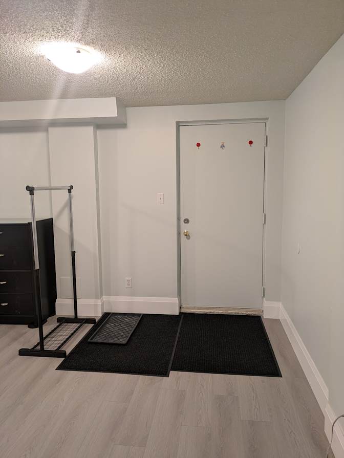 John Lopes's room