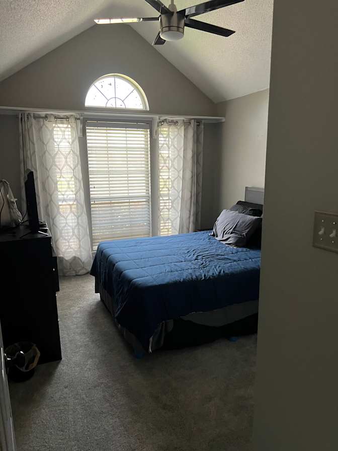 Luke Stamps's room