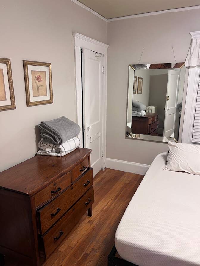 Anthar's room