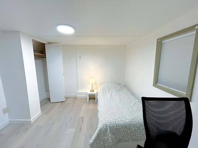 Shahram's room