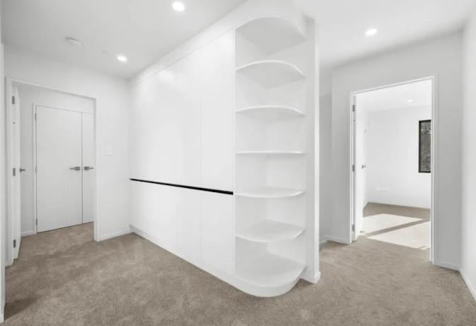 Sam Ni's room