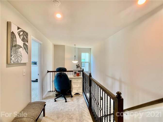 Alcove Rooms's room