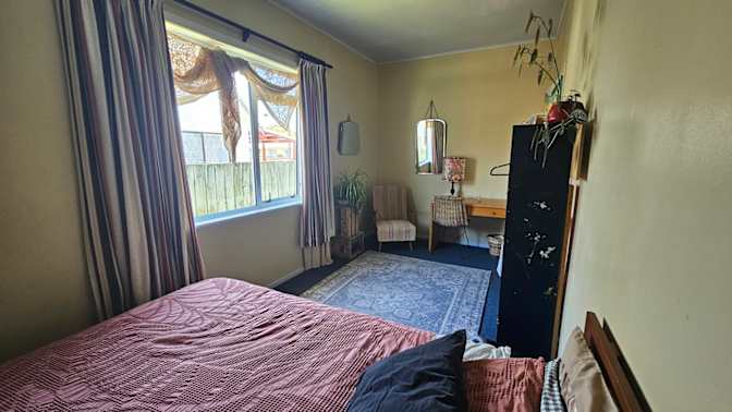 Yanné's room