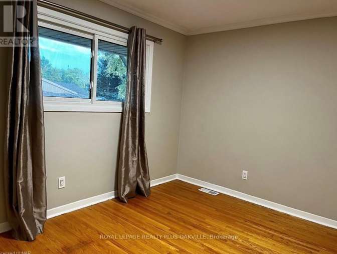 Julia Simatovic's room