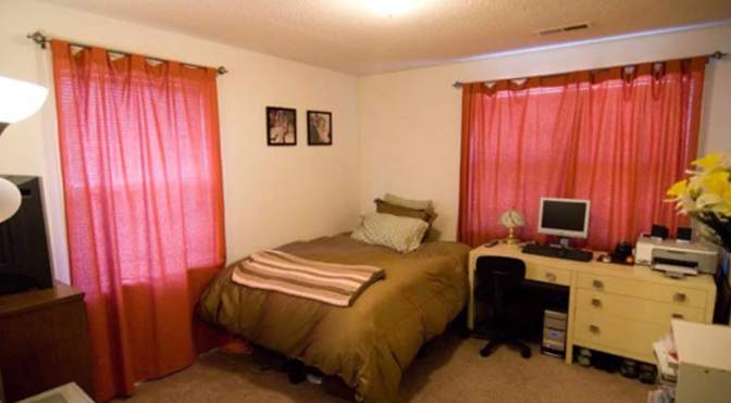 Alcove Rooms's room