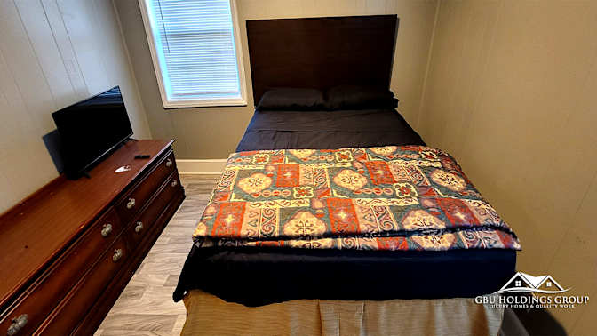 GBU Holdings Group's room