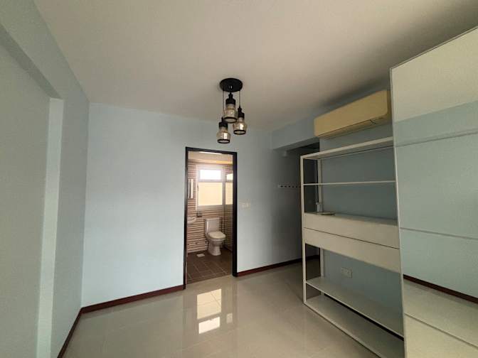 Jsim's room