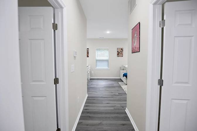 Alcove Rooms's room