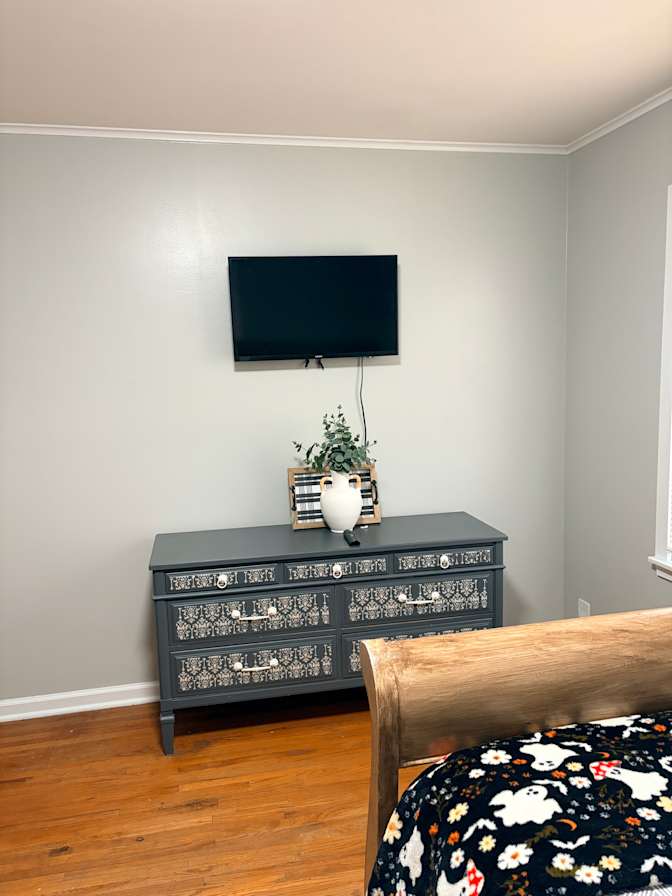 Taylor's room