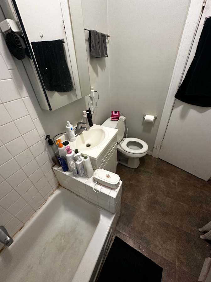 Thavanesh's room