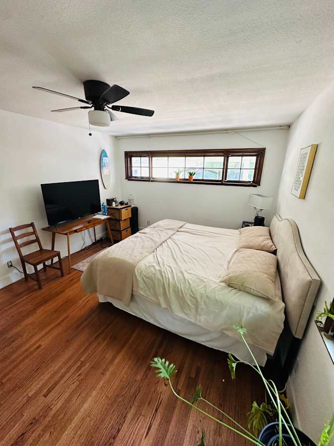 Jamal's room