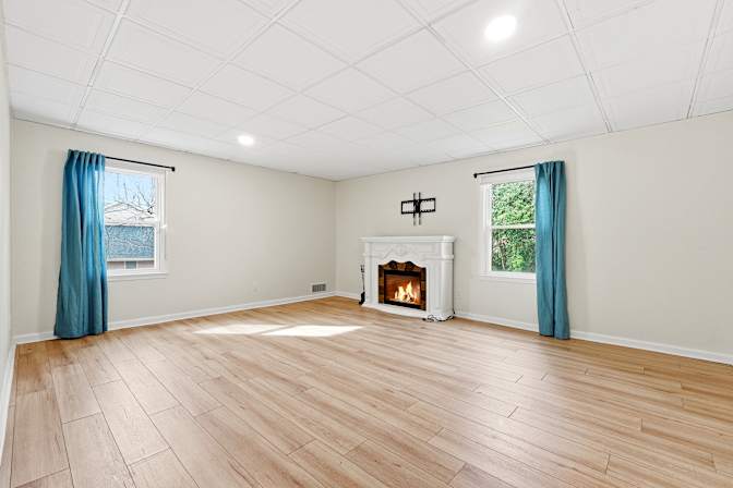 Alcove Rooms's room