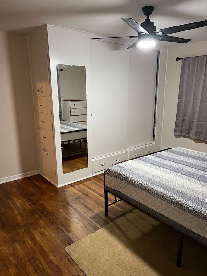 Simon's room