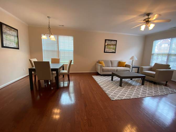 Alcove Rooms's room