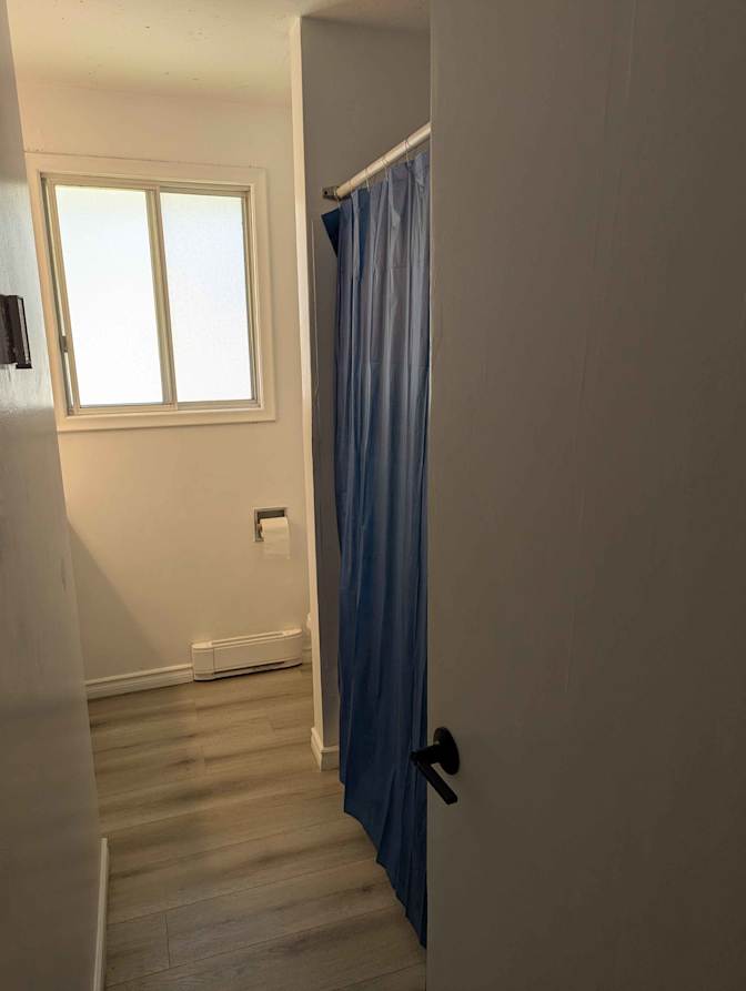 Bobby Benoit's room
