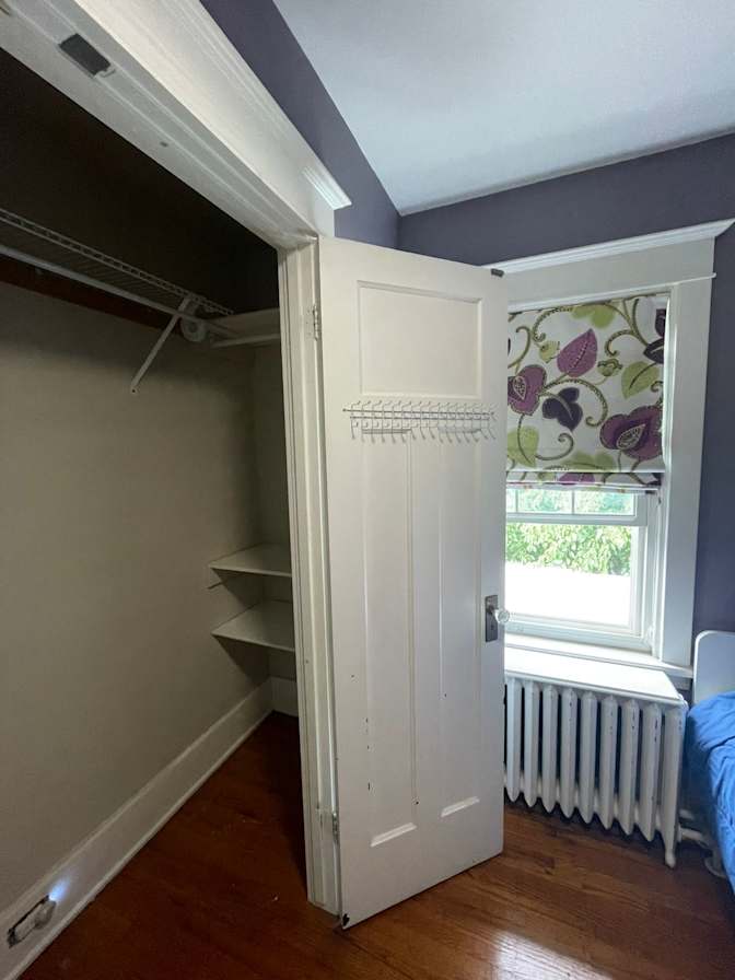 Carlos's room