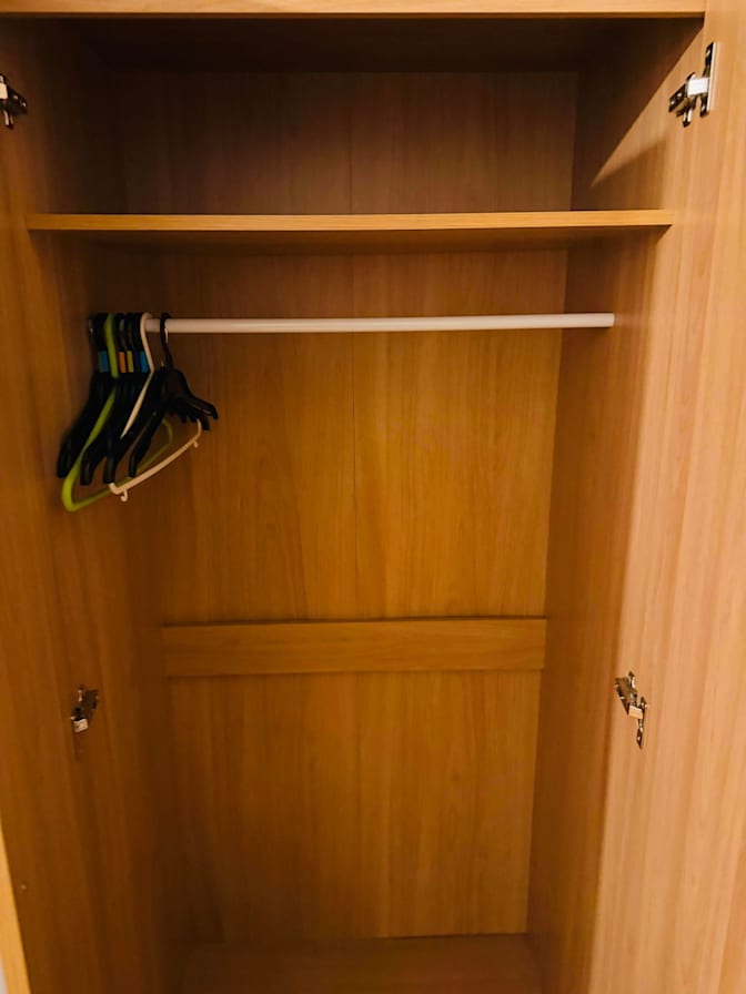 hassan khan's room
