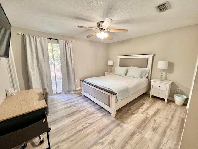 Julio's room