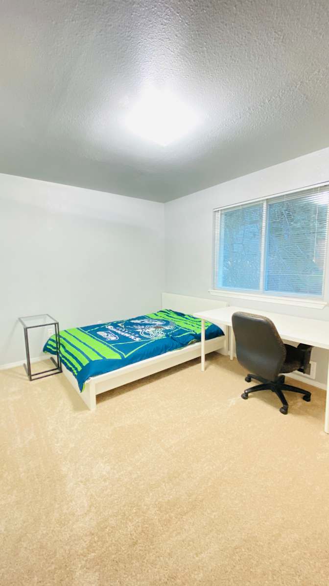 Cindy's room