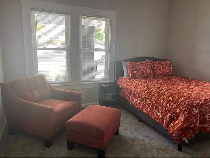 Alcove Rooms's room