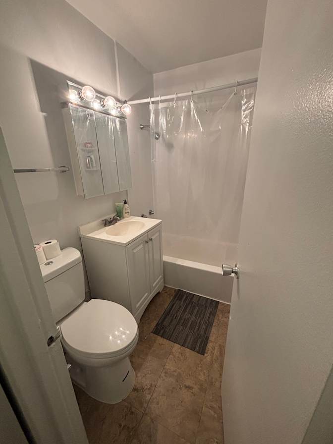 Jishy's room