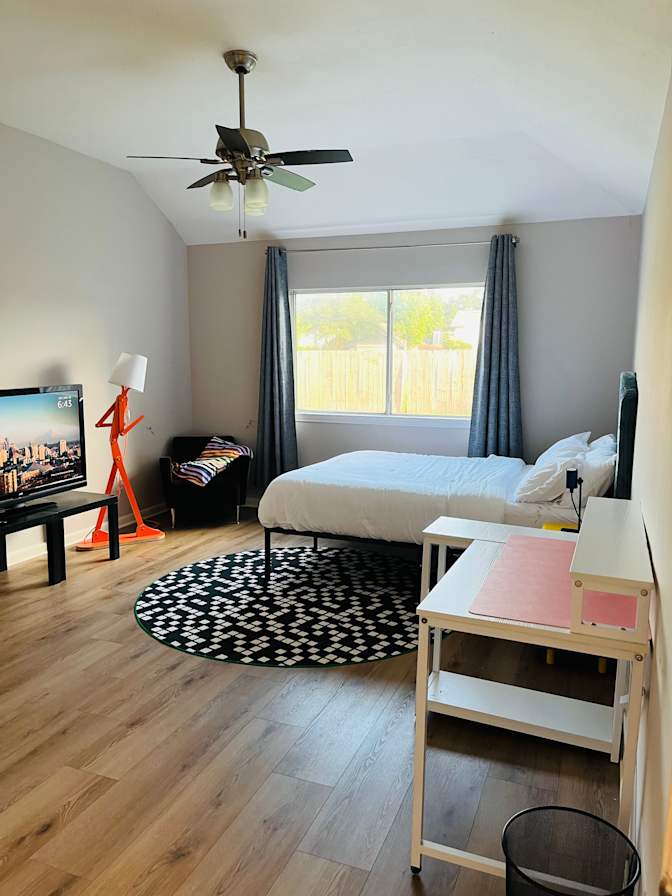 Noeline's room