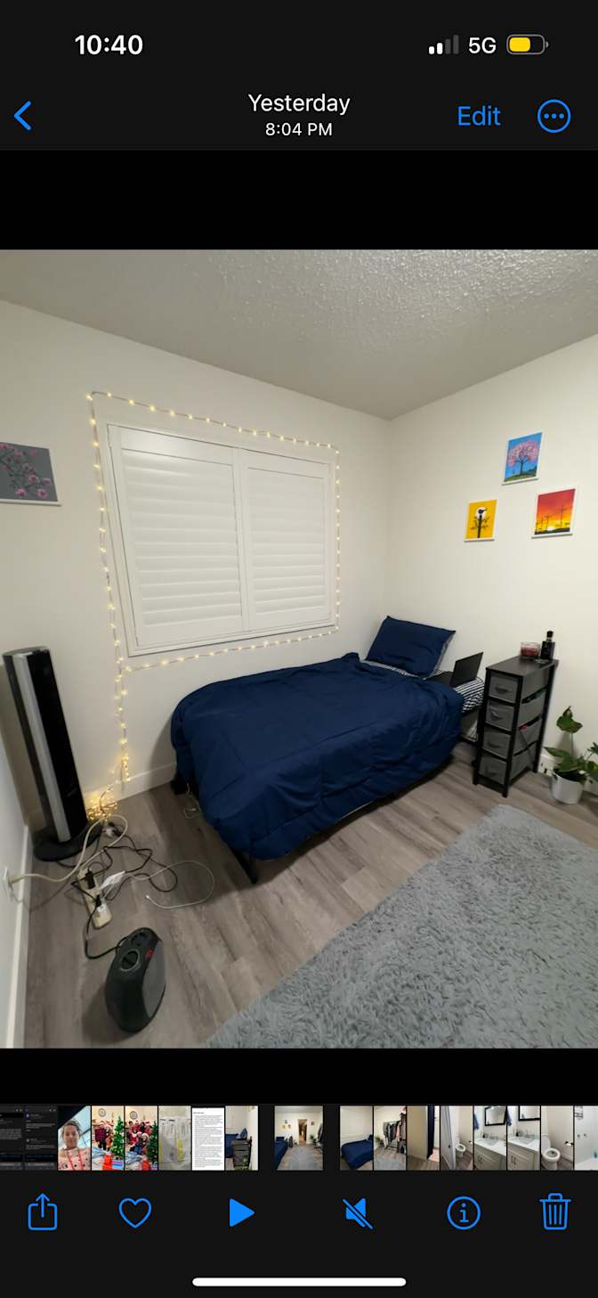 SANJNA's room