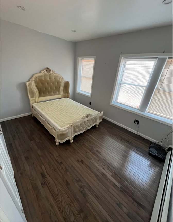 carlos's room