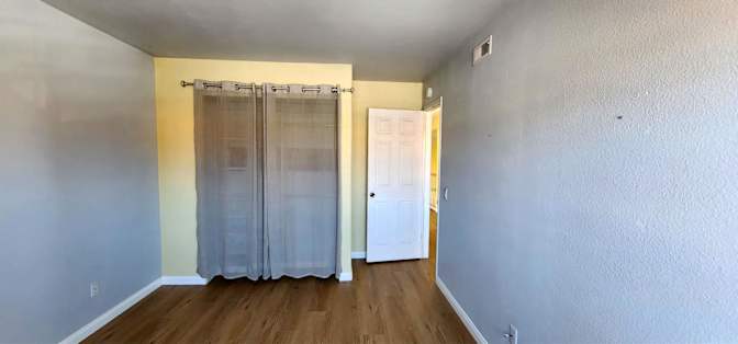 SOM B.'s room