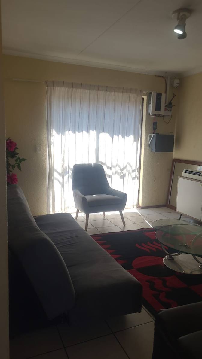Nikky's room