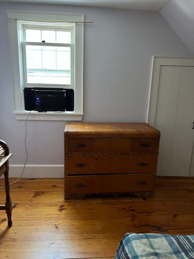 Annette's room