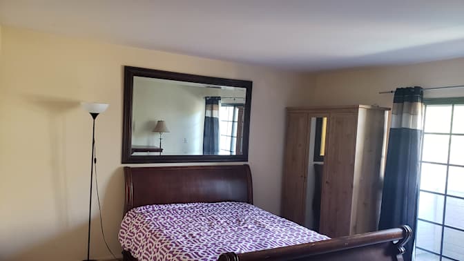 karla hernandez's room