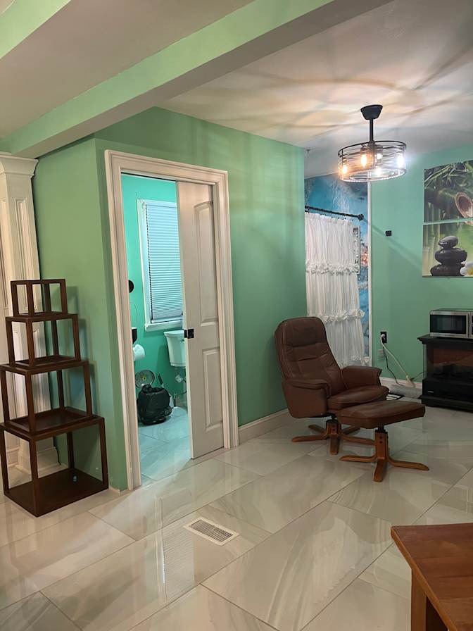 Geegee's room