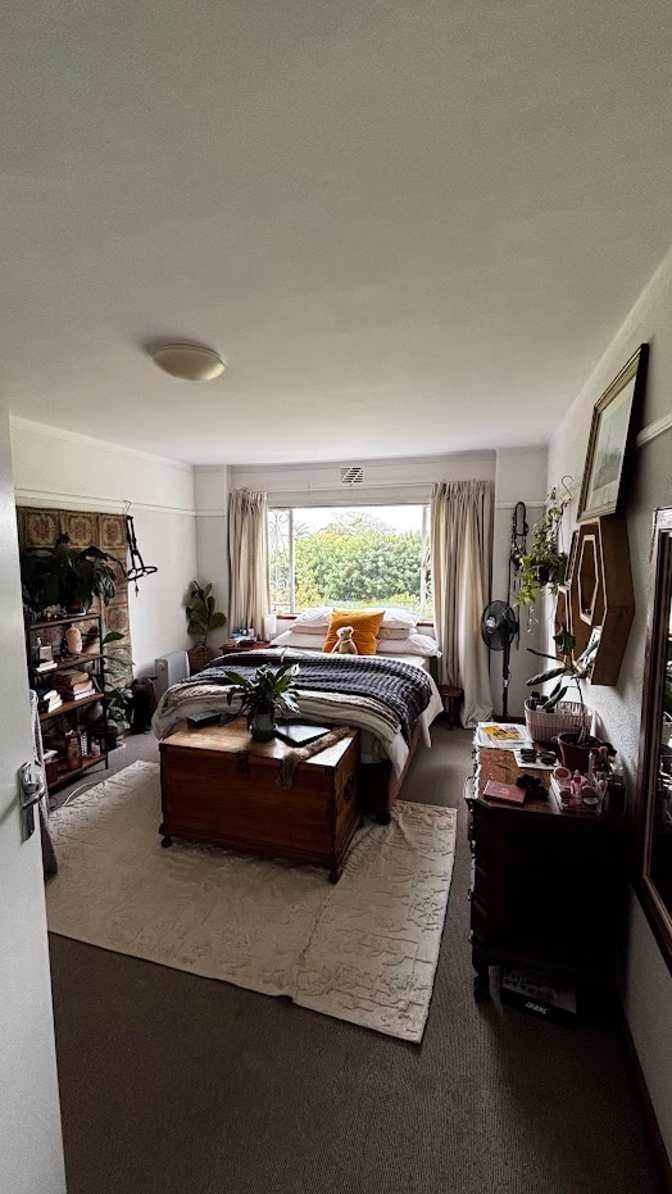 Elizabeth Thom's room