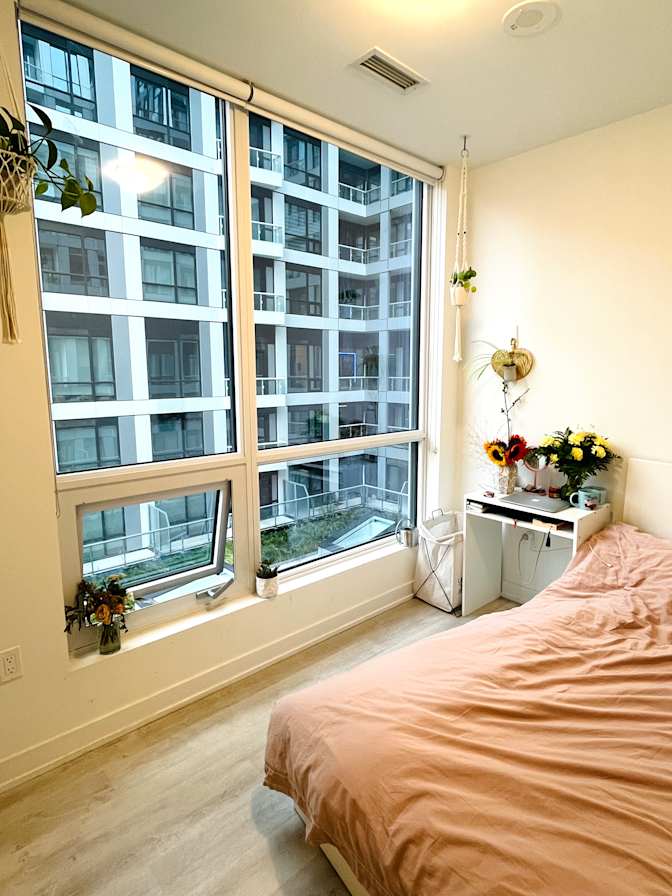 Le Minh's room