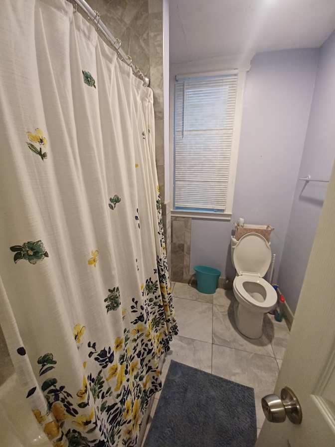 Gwen's room