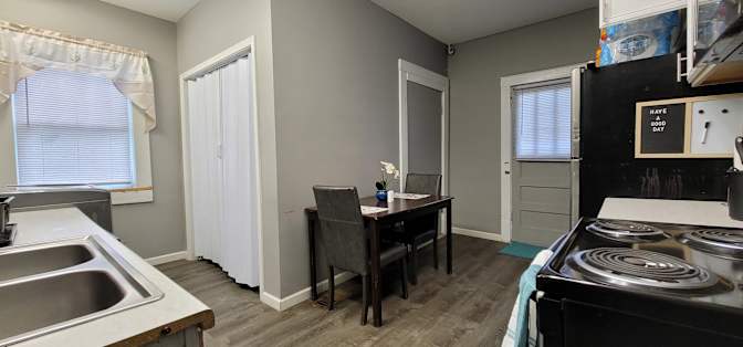 GBU Holdings Group's room