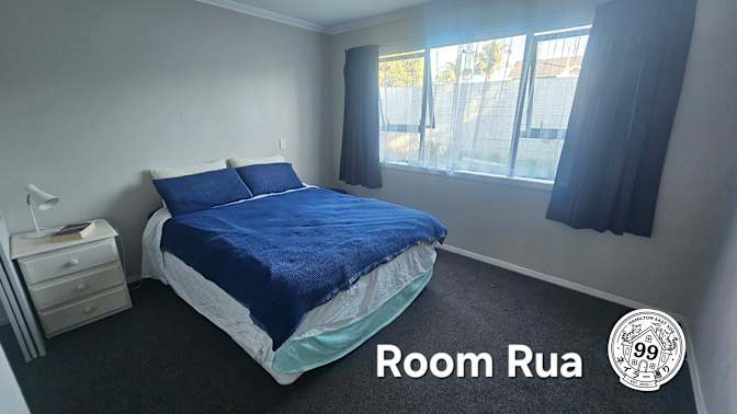 Jahlie's room