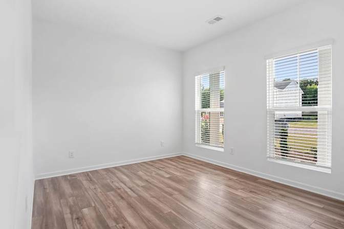 Alcove Rooms's room