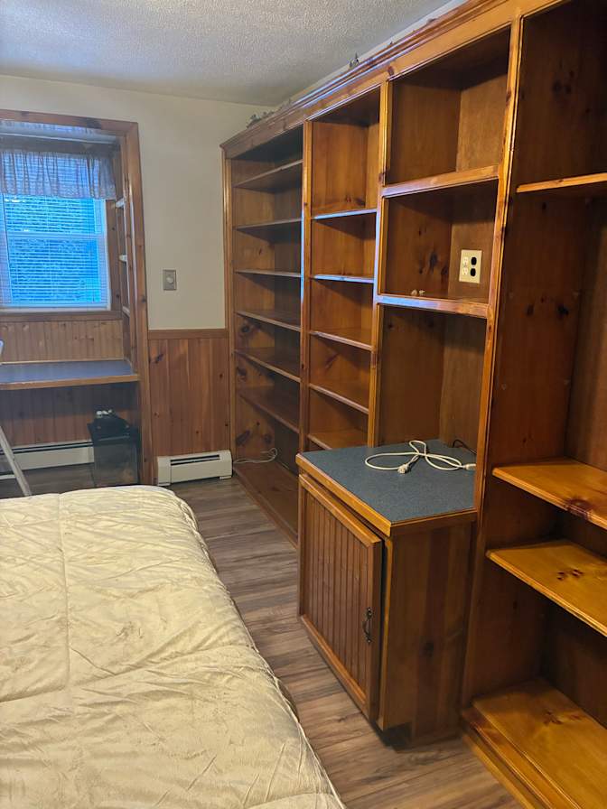 Thomas's room