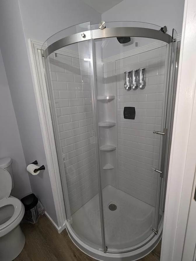 Alcove Rooms's room