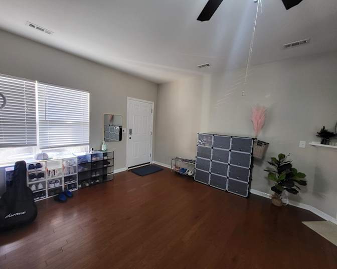 Peter Vu's room