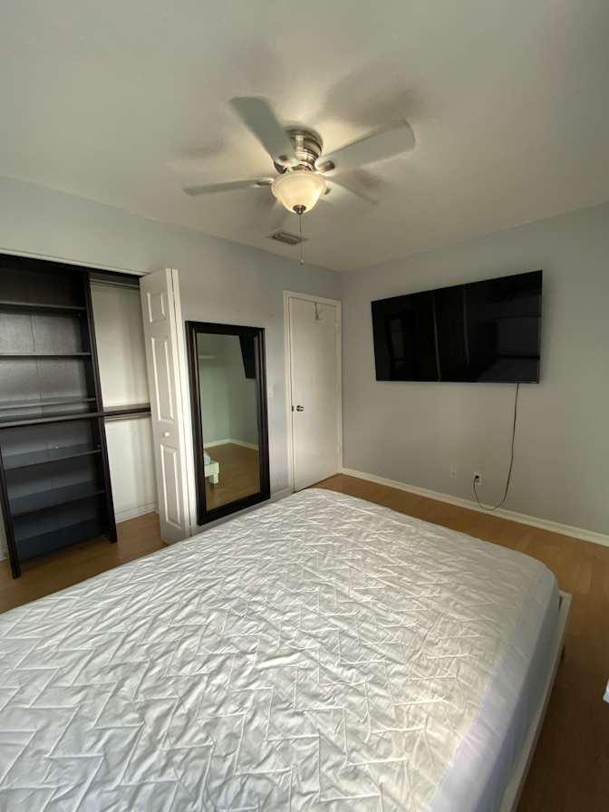 paulina's room
