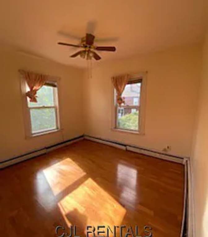 Max's room