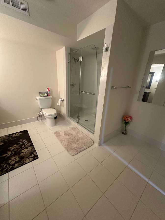 Mahsa Azimi's room