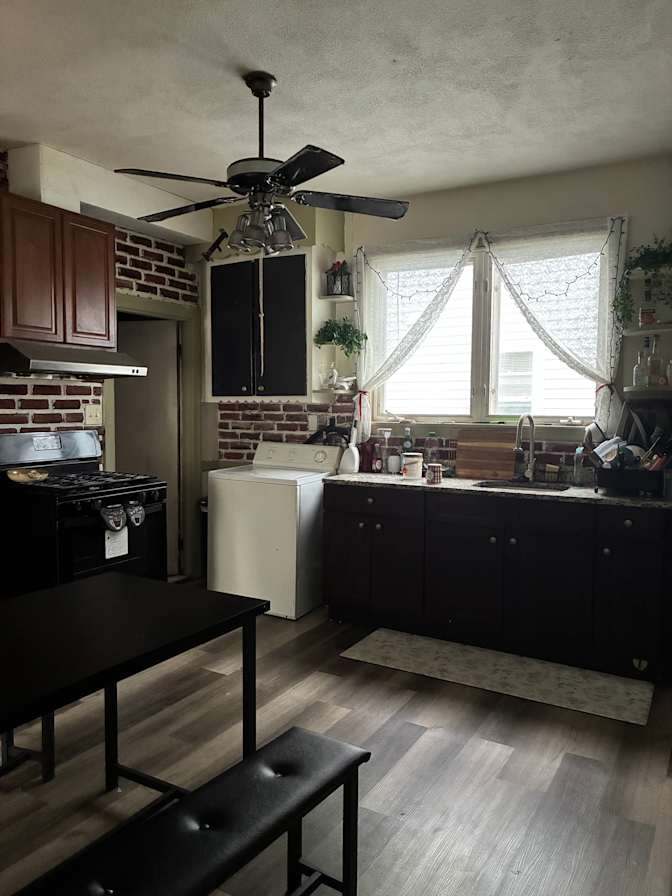 Cindy's room