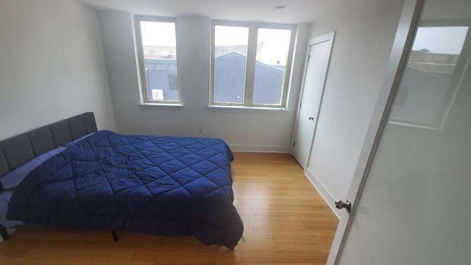 Derek D's room
