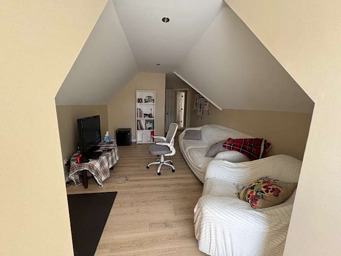 Alcove Rooms's room