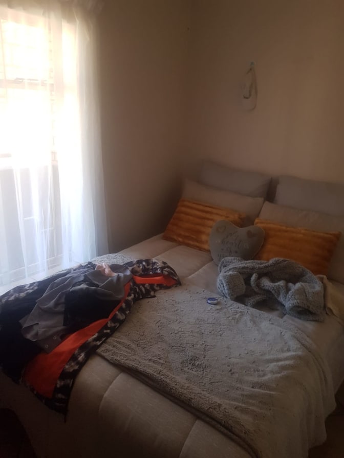 Dipuo's room