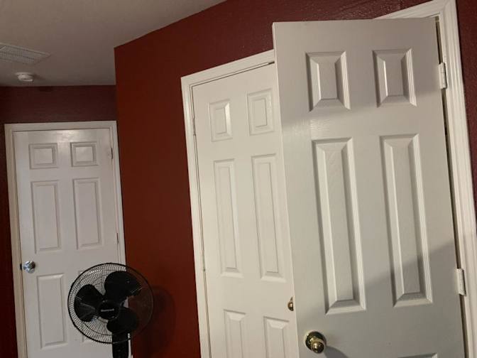 Seyi K's room